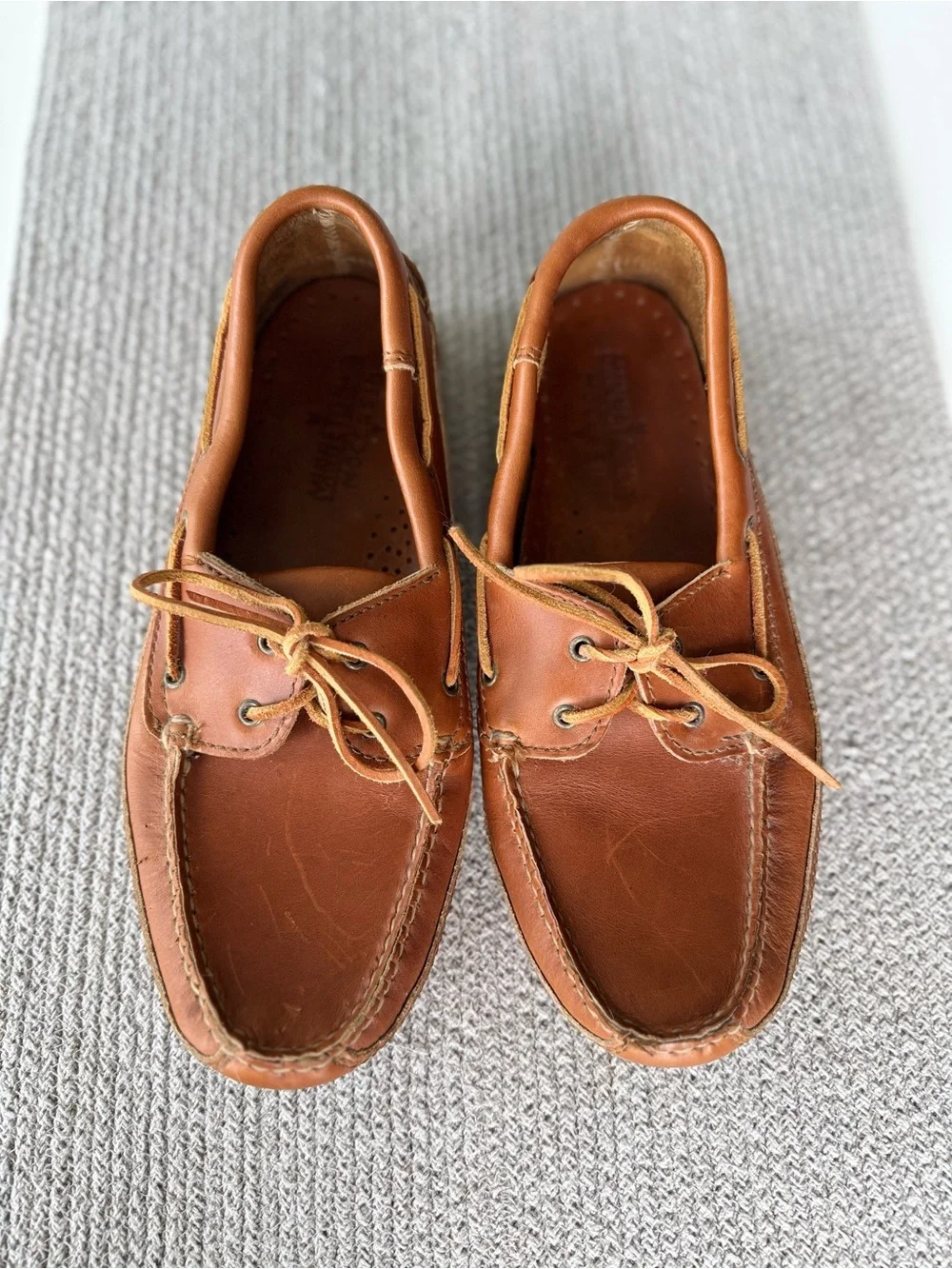 Minnetonka Chestnut Genuine Leather Loafers Boat Shoes Size 11.5
